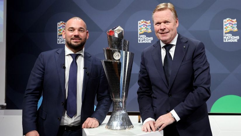 Sneijder s izbornikom Ronaldom Koemanom. @Denis Balibous/Reuters