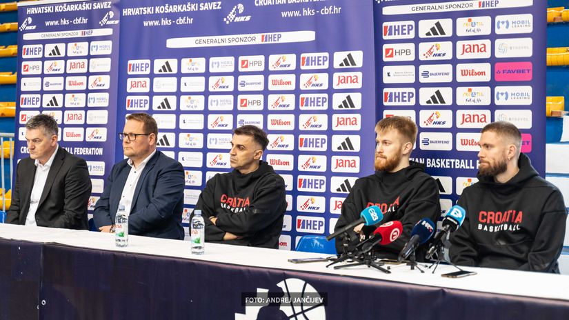 Andrej Jančijev   